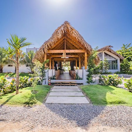 Coconut Paradise Beach Hotel Juan Baron エクステリア 写真
