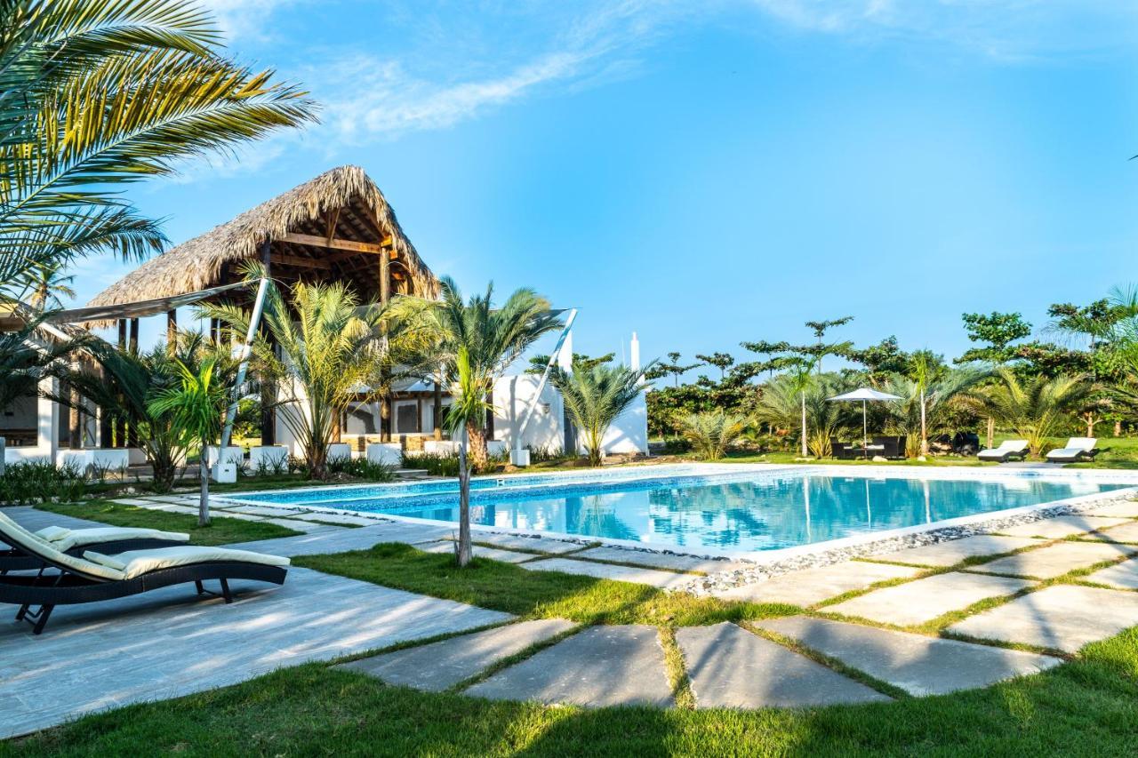 Coconut Paradise Beach Hotel Juan Baron エクステリア 写真